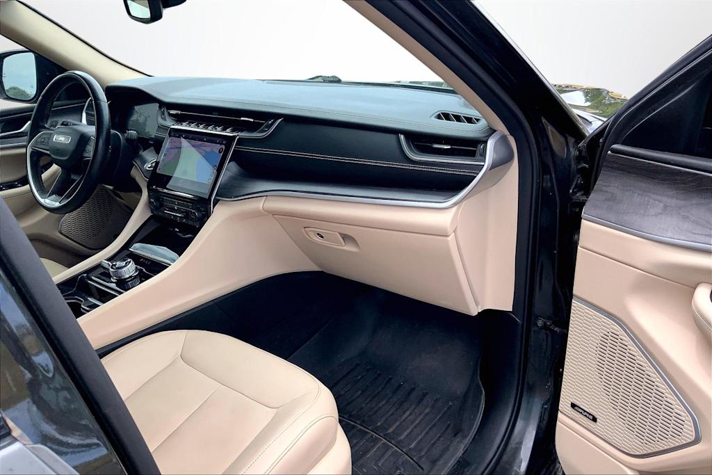 Thumbnail: 2021 Jeep Grand Cherokee L - 15