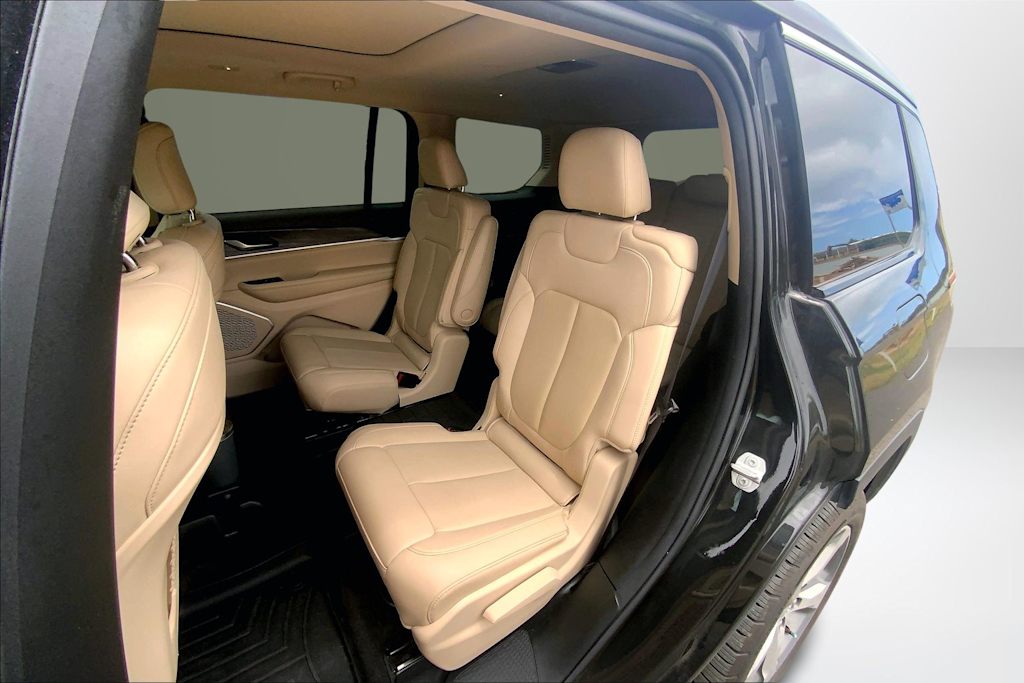 Thumbnail: 2021 Jeep Grand Cherokee L - 29