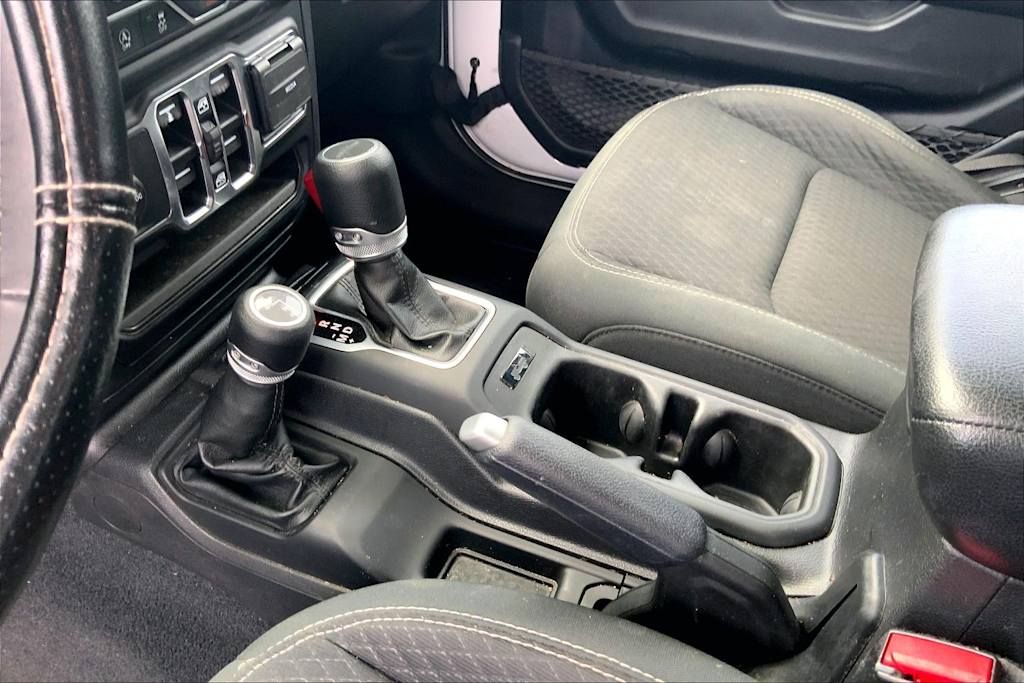 Thumbnail: 2021 Jeep Gladiator - 17