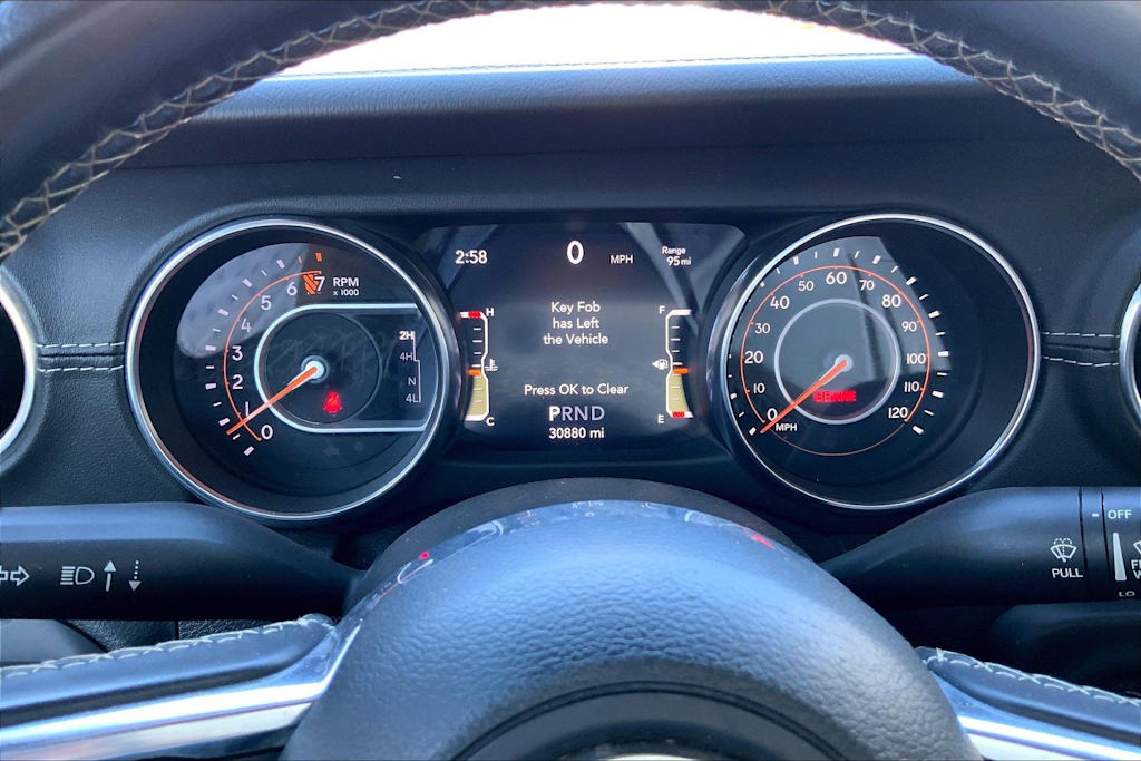 Thumbnail: 2021 Jeep Gladiator - 17