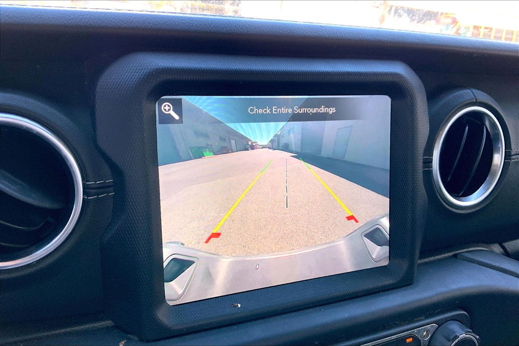 Thumbnail: 2021 Jeep Gladiator - 15