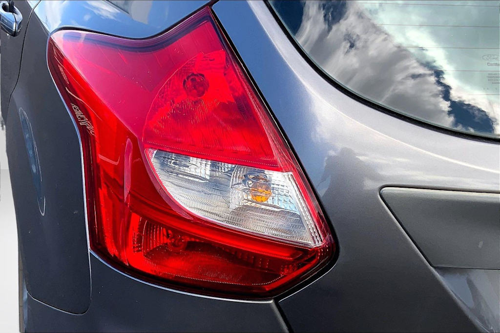 Thumbnail: 2014 Ford Focus - 32