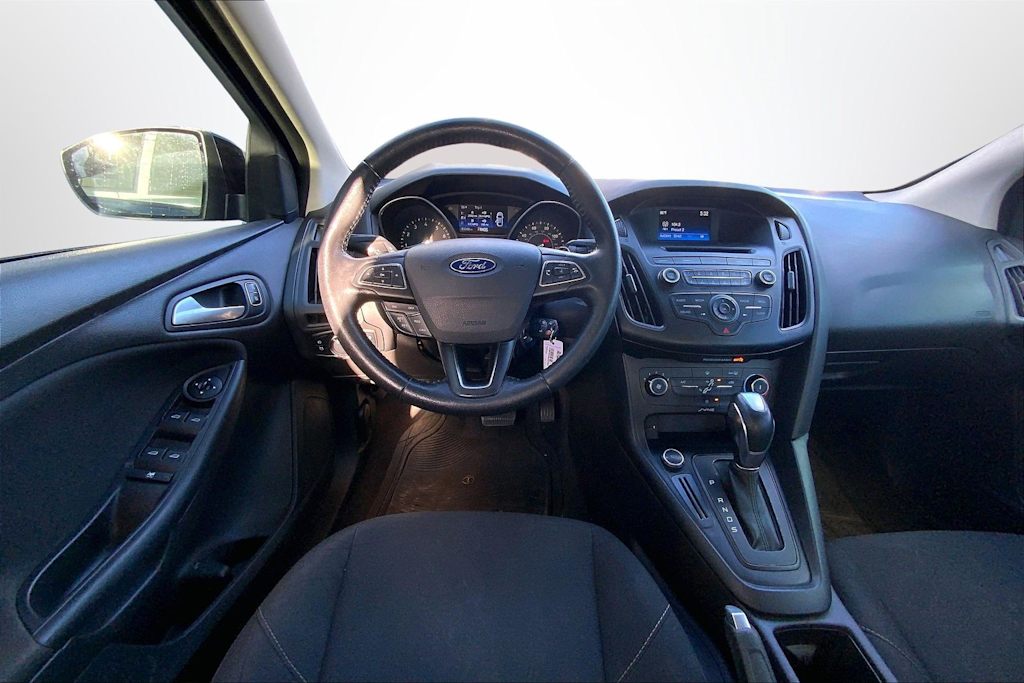 Thumbnail: 2016 Ford Focus - 14