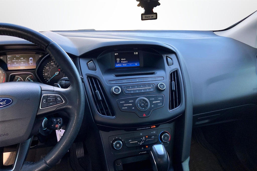 Thumbnail: 2016 Ford Focus - 15