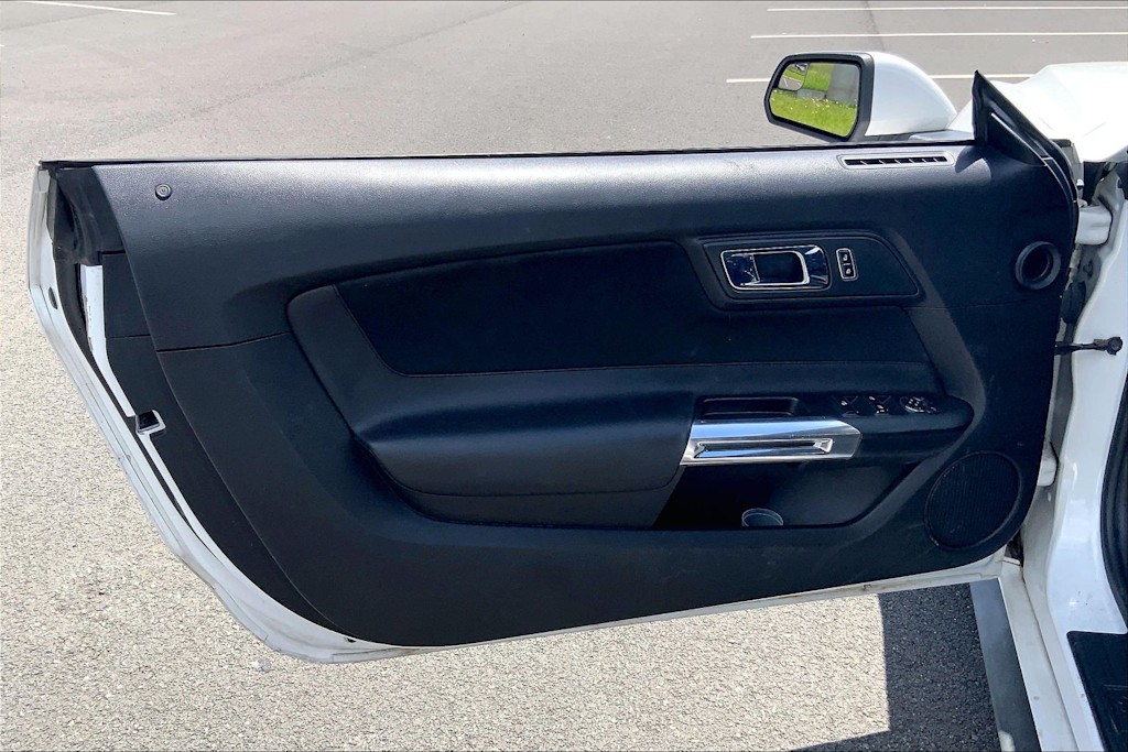 Thumbnail: 2015 Ford Mustang - 27