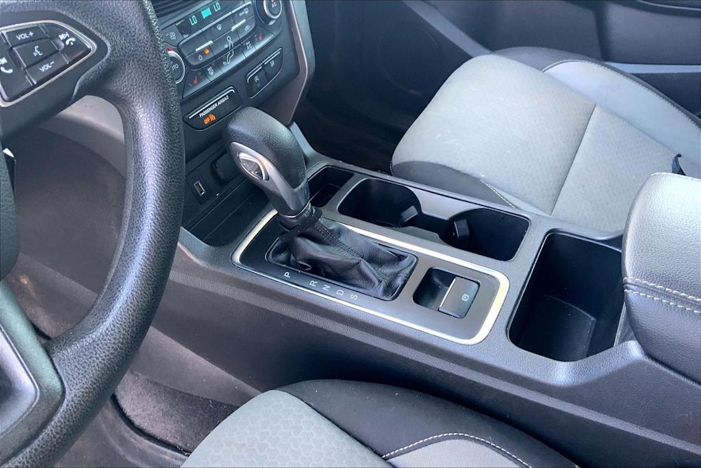 Thumbnail: 2019 Ford Escape - 17