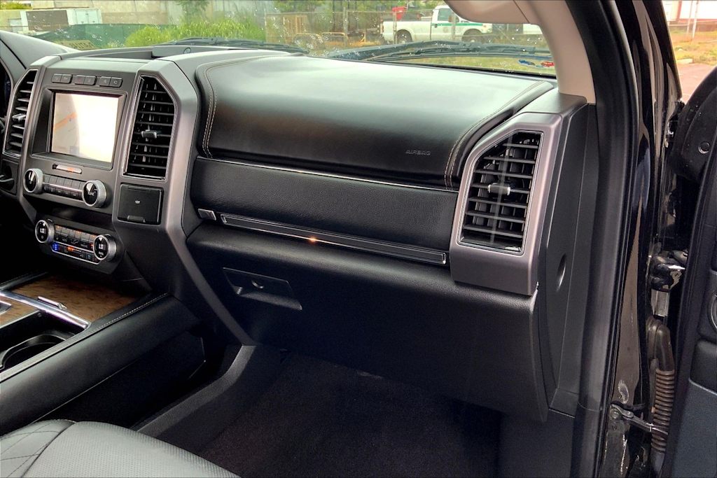 Thumbnail: 2021 Ford Expedition - 23