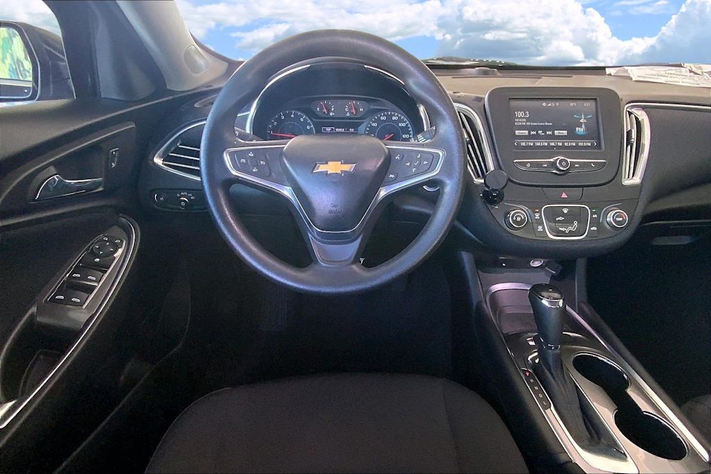 Thumbnail: 2018 Chevrolet Malibu - 13