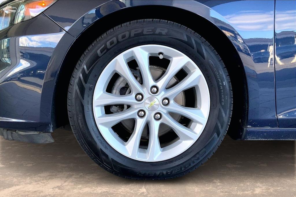 Thumbnail: 2018 Chevrolet Malibu - 7