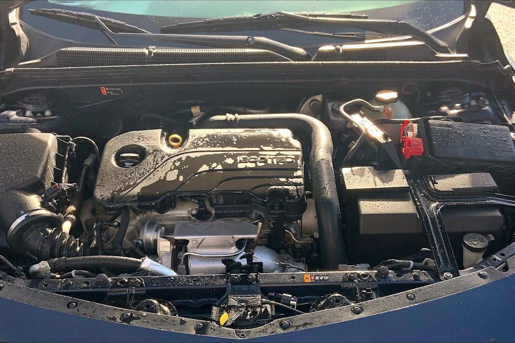 Thumbnail: 2018 Chevrolet Malibu - 8