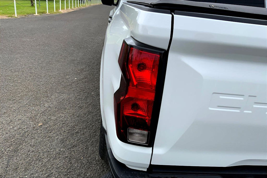 Thumbnail: 2025 Chevrolet Colorado - 32