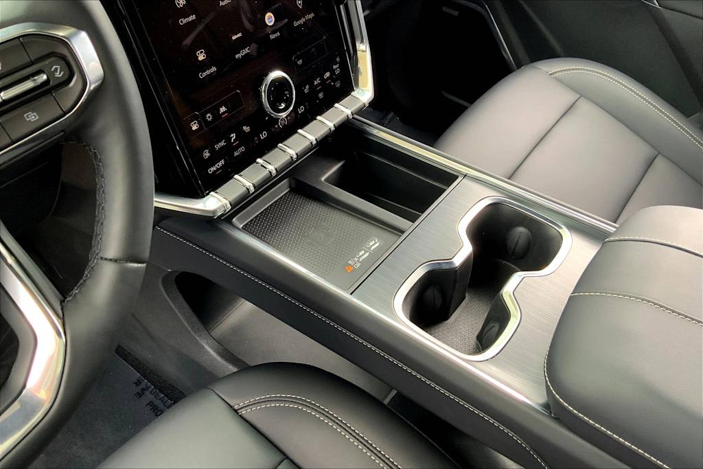 Thumbnail: 2024 GMC Acadia - 16