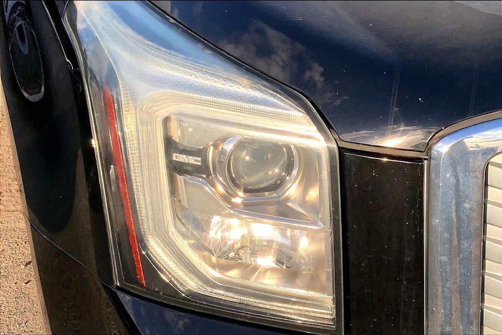 Thumbnail: 2015 GMC Yukon XL - 31