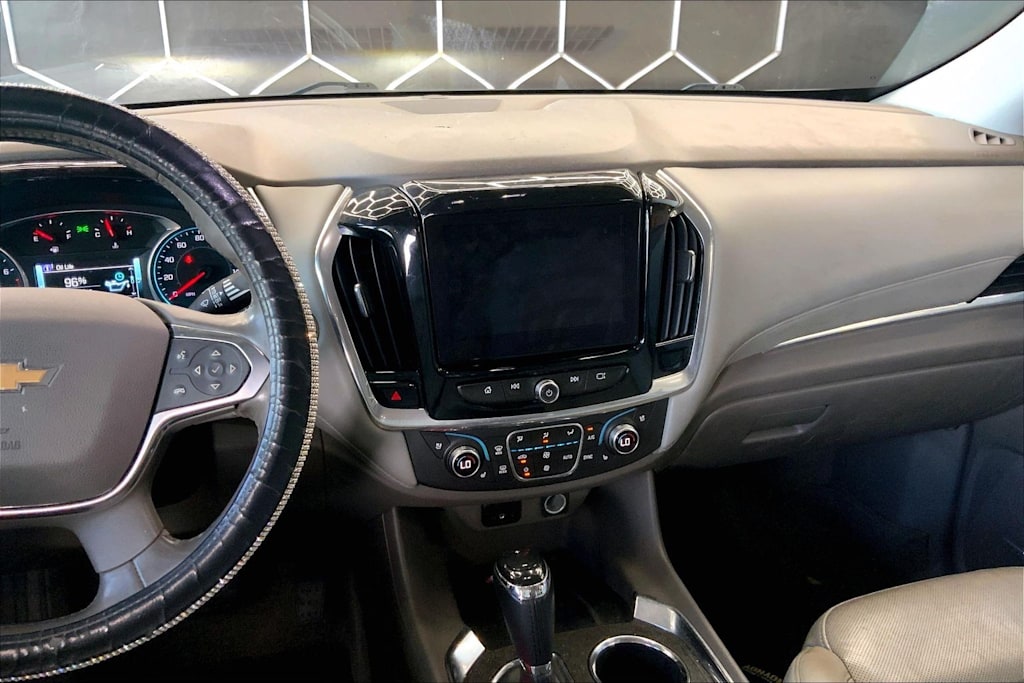 Thumbnail: 2018 Chevrolet Traverse - 15