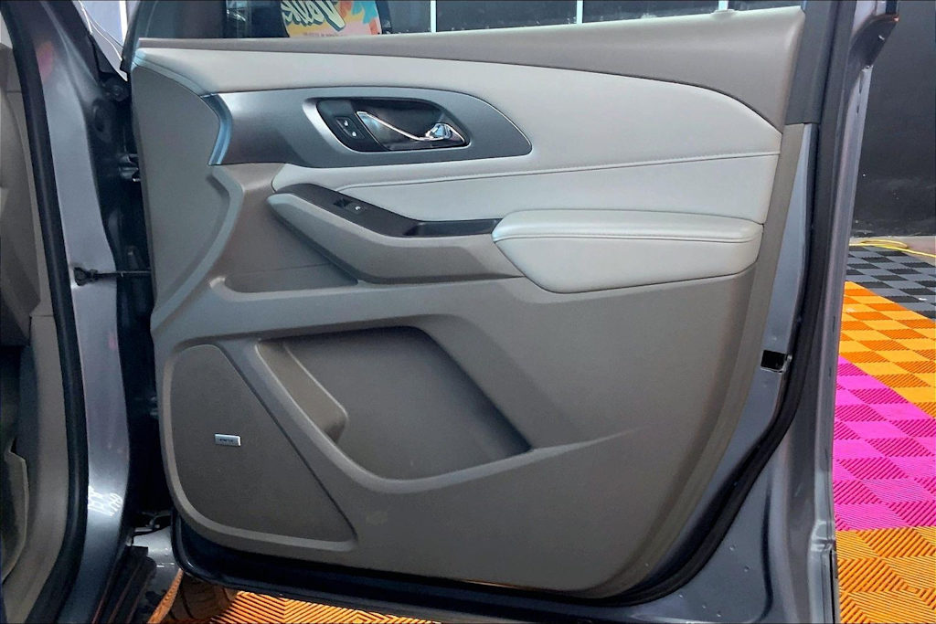 Thumbnail: 2018 Chevrolet Traverse - 28