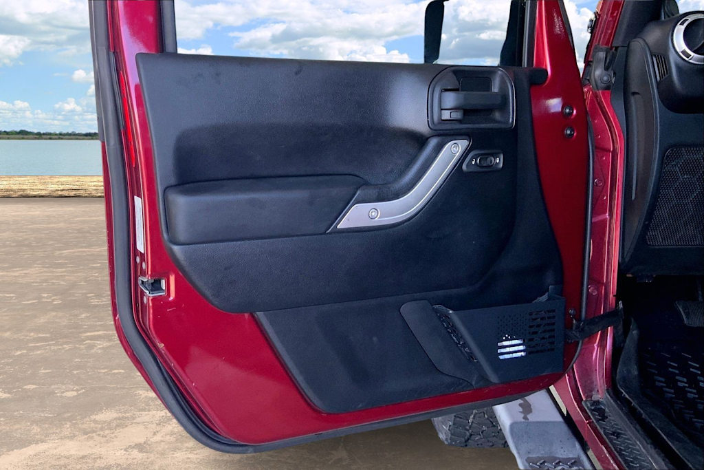 Thumbnail: 2011 Jeep Wrangler - 28