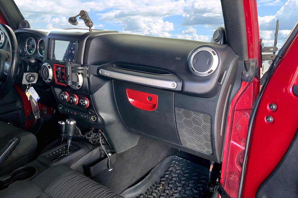 Thumbnail: 2011 Jeep Wrangler - 15
