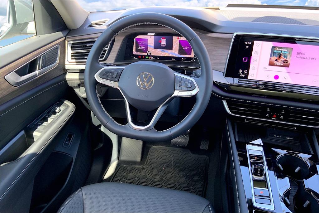 Thumbnail: 2026 Volkswagen Atlas - 14