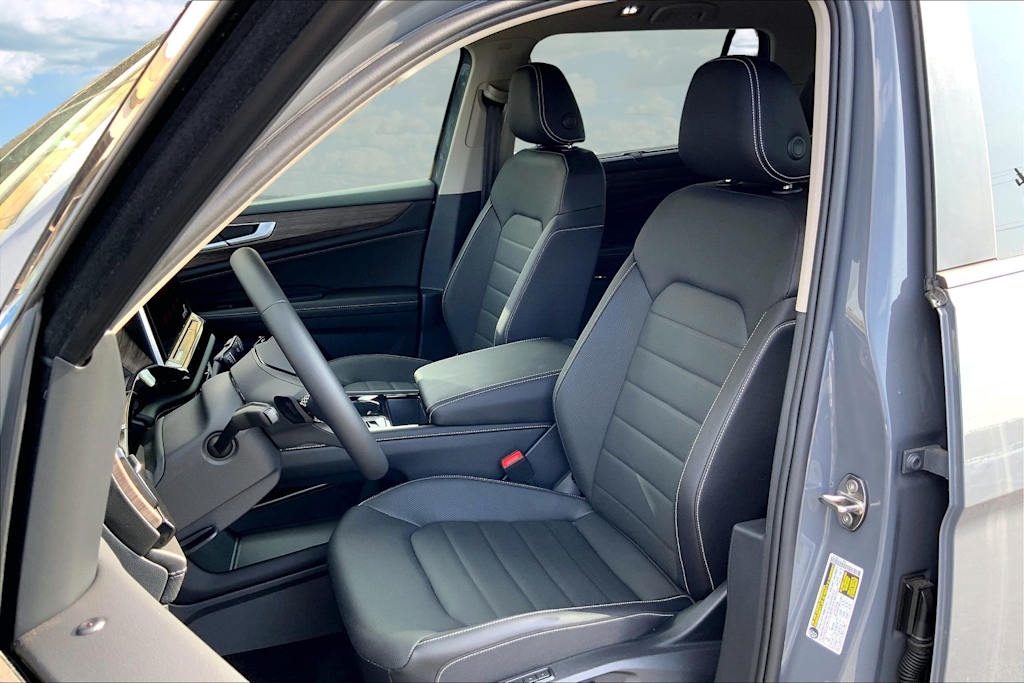 Thumbnail: 2026 Volkswagen Atlas - 10