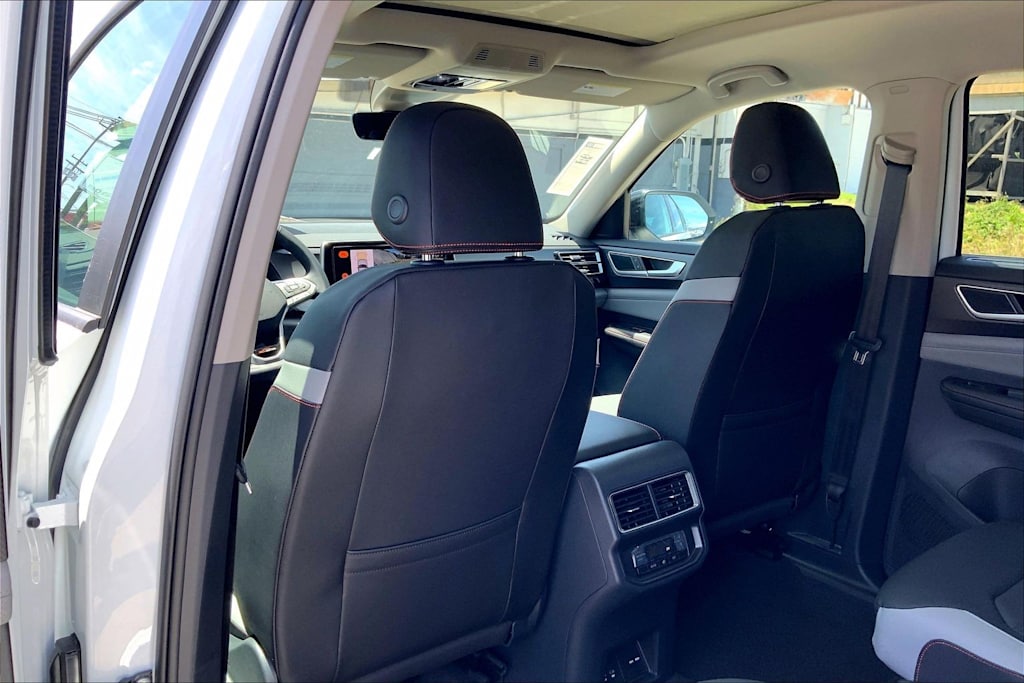 Thumbnail: 2026 Volkswagen Atlas - 13