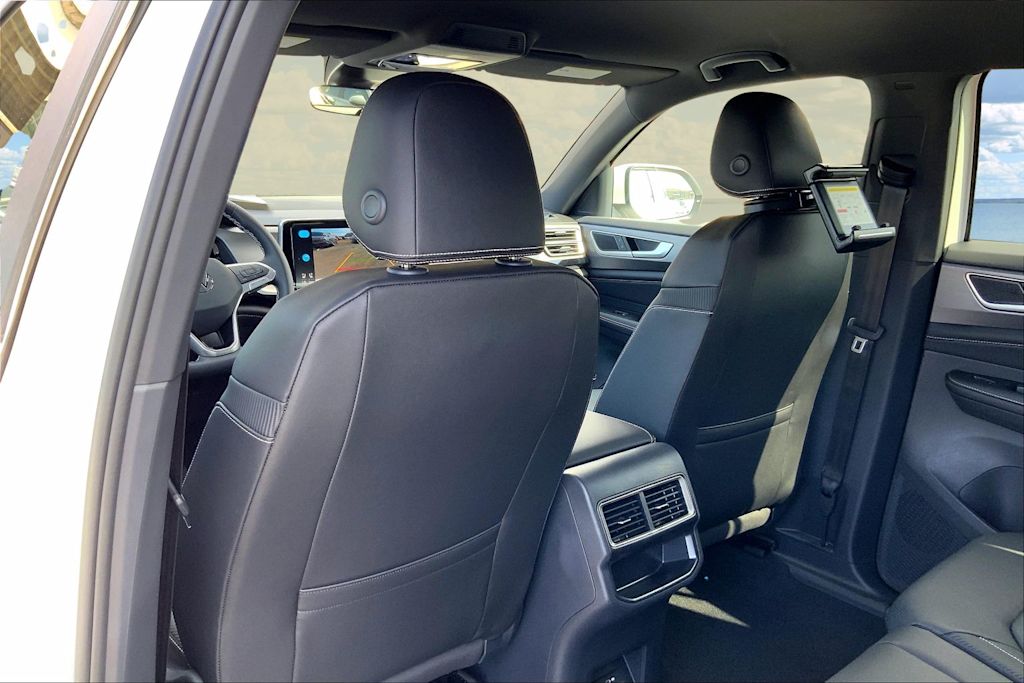 Thumbnail: 2026 Volkswagen Atlas - 12