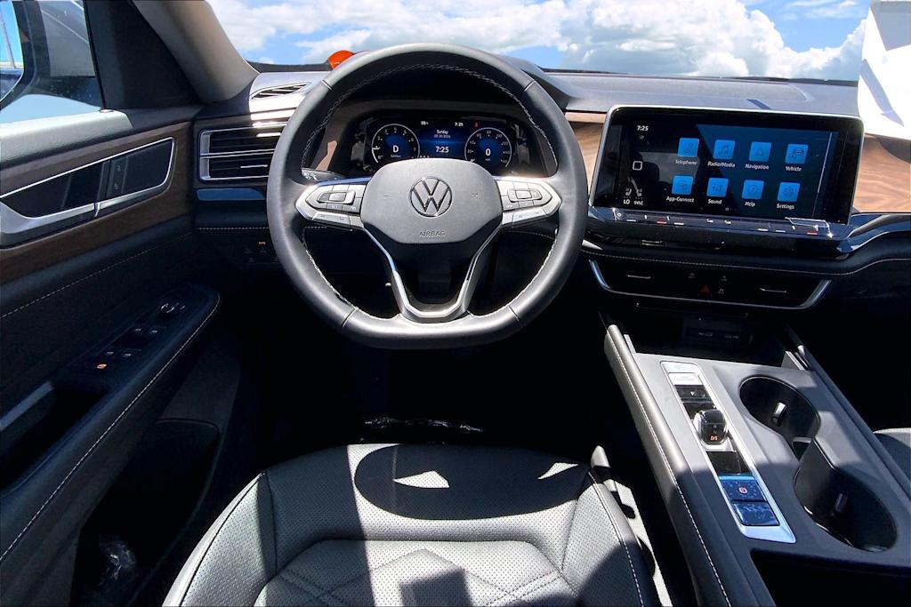 Thumbnail: 2026 Volkswagen Atlas - 14