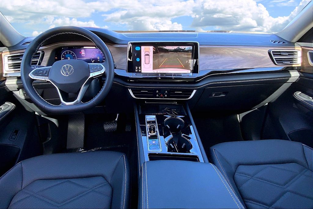 Thumbnail: 2026 Volkswagen Atlas - 10