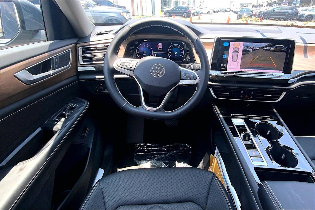 Thumbnail: 2026 Volkswagen Atlas - 14