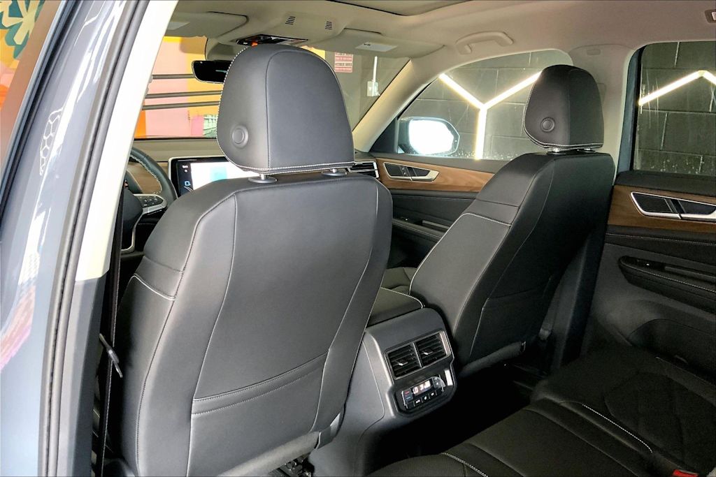 Thumbnail: 2026 Volkswagen Atlas - 12