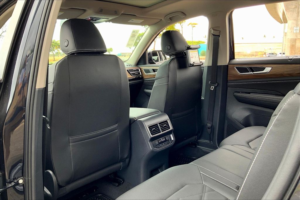 Thumbnail: 2025 Volkswagen Atlas - 13