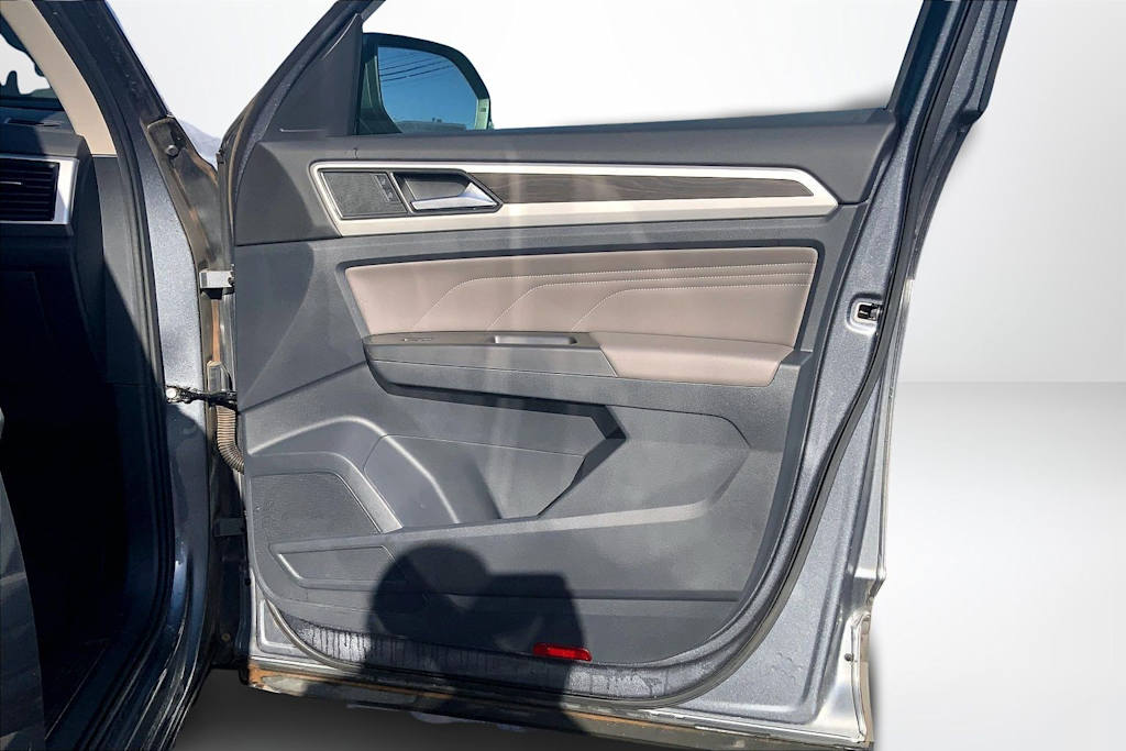 Thumbnail: 2022 Volkswagen Atlas - 28
