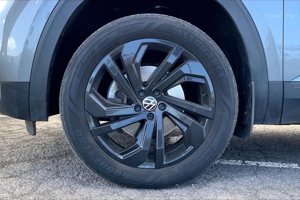 Thumbnail: 2022 Volkswagen Atlas - 8