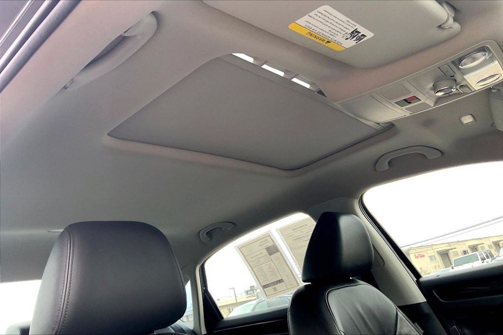 Thumbnail: 2014 Volkswagen Passat - 30