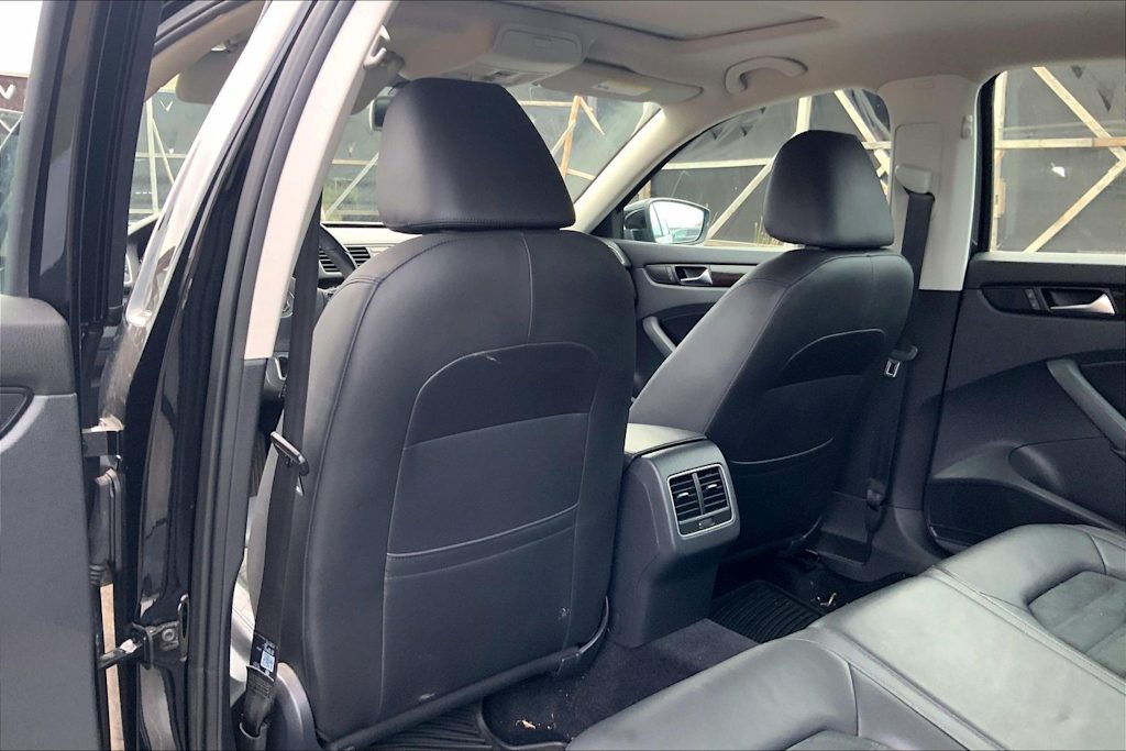 Thumbnail: 2014 Volkswagen Passat - 13