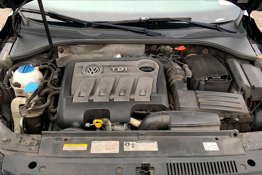 Thumbnail: 2014 Volkswagen Passat - 9