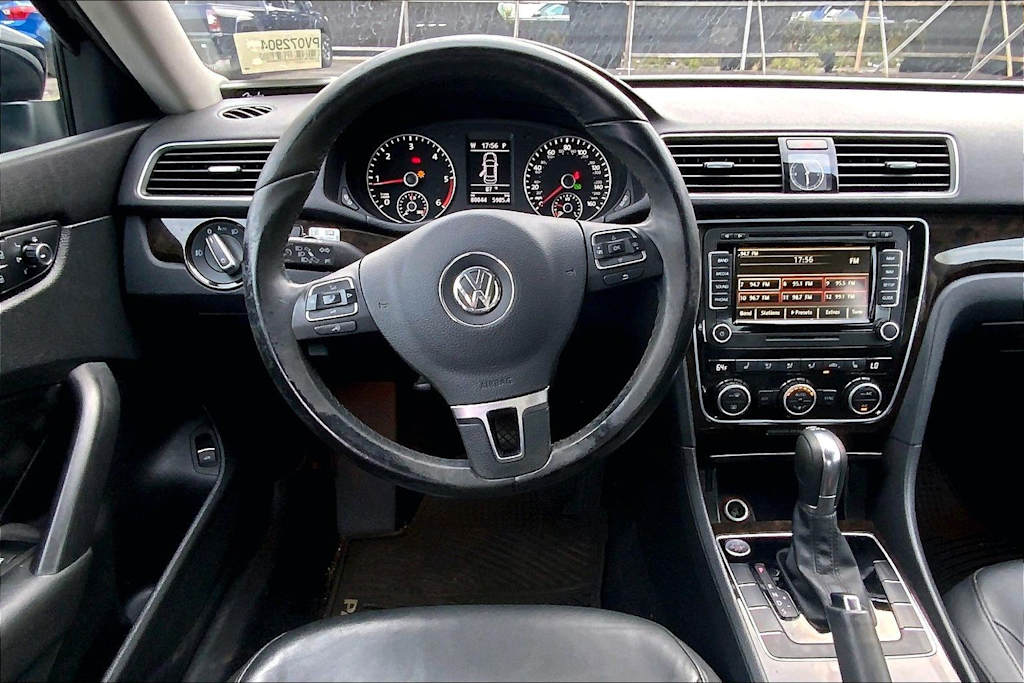 Thumbnail: 2014 Volkswagen Passat - 14