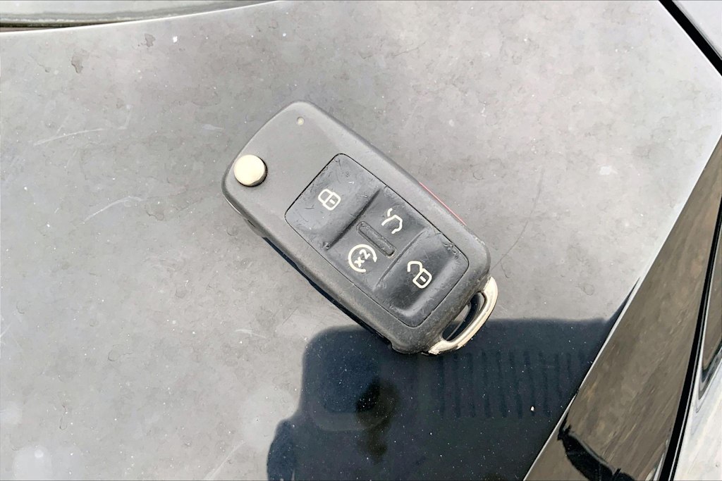 Thumbnail: 2014 Volkswagen Passat - 21