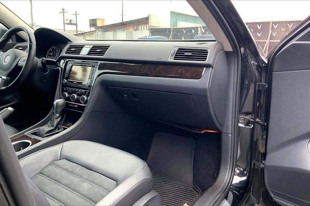 Thumbnail: 2014 Volkswagen Passat - 24