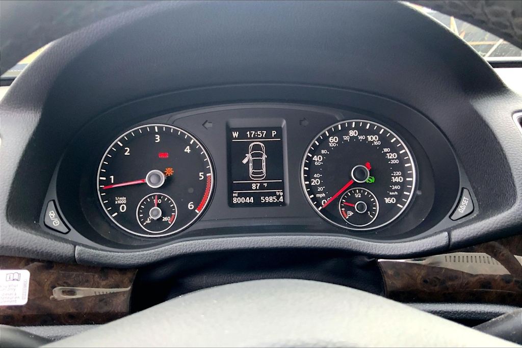 Thumbnail: 2014 Volkswagen Passat - 18