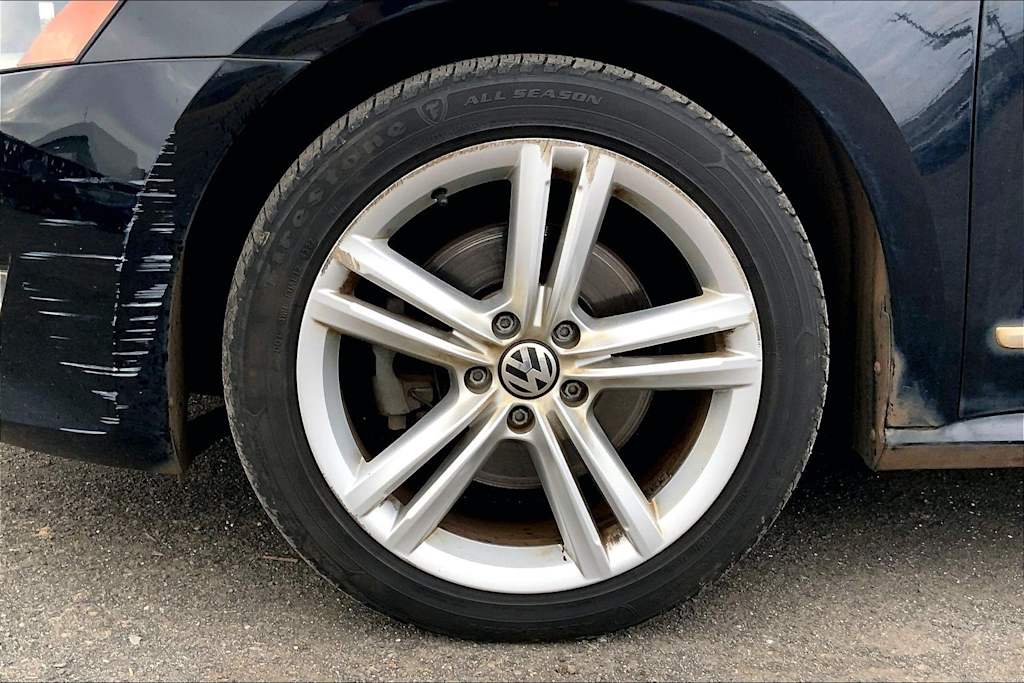 Thumbnail: 2014 Volkswagen Passat - 8