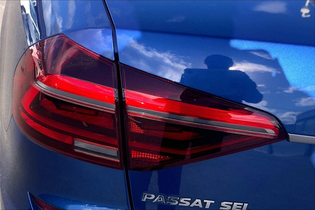Thumbnail: 2017 Volkswagen Passat - 32