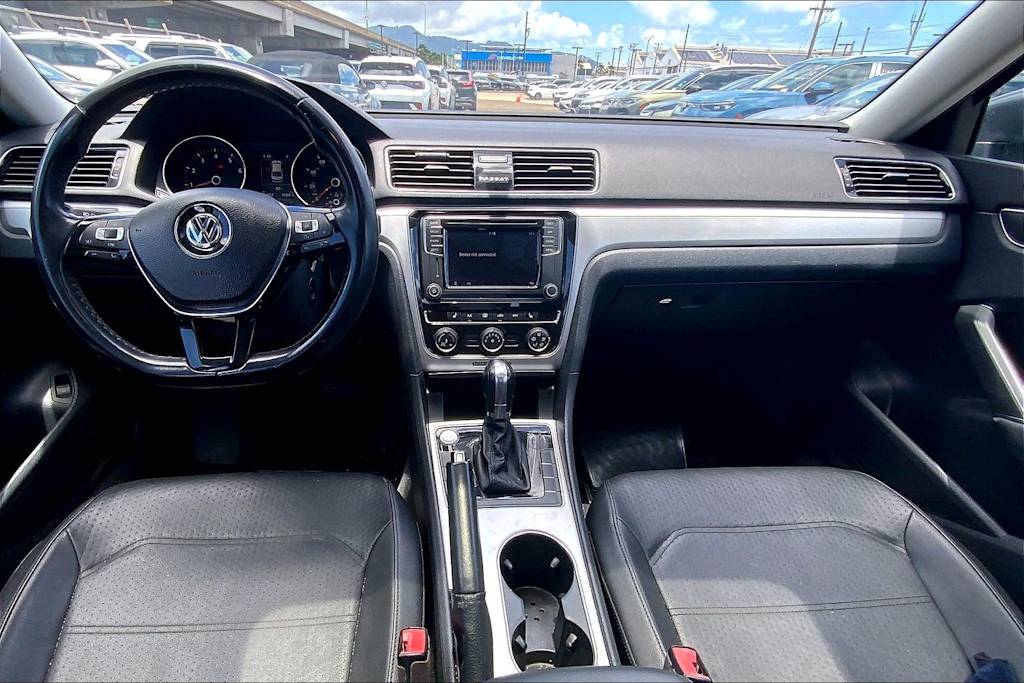 Thumbnail: 2019 Volkswagen Passat - 10