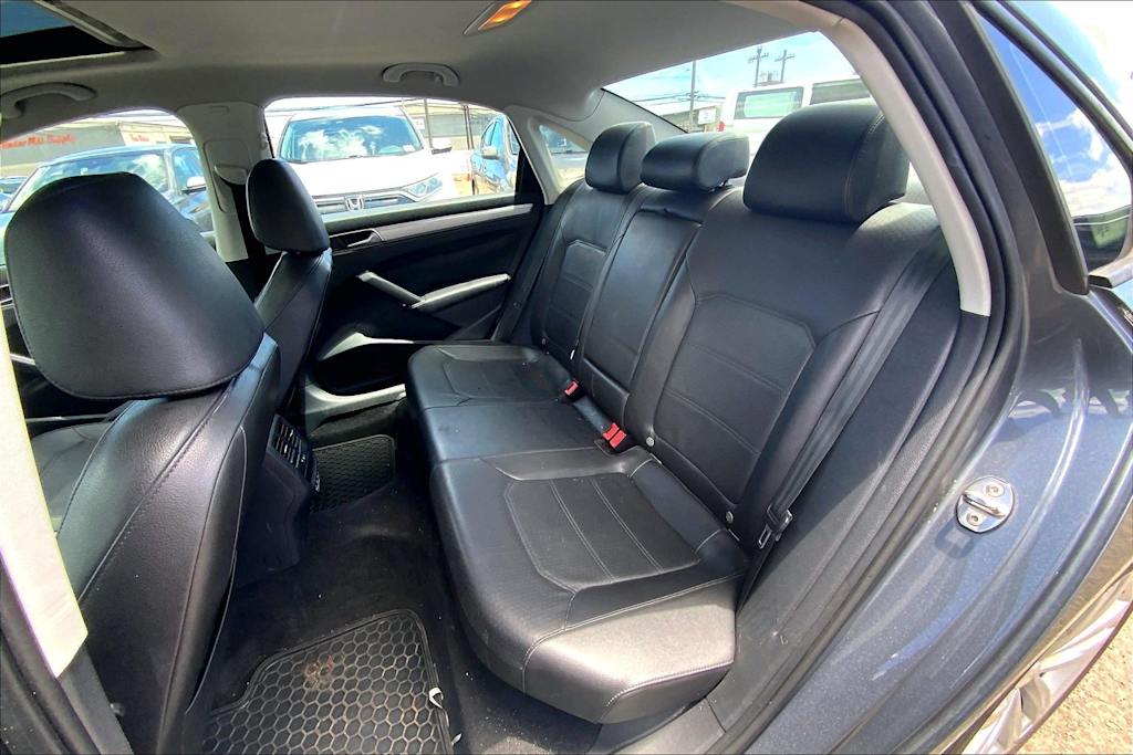 Thumbnail: 2019 Volkswagen Passat - 29