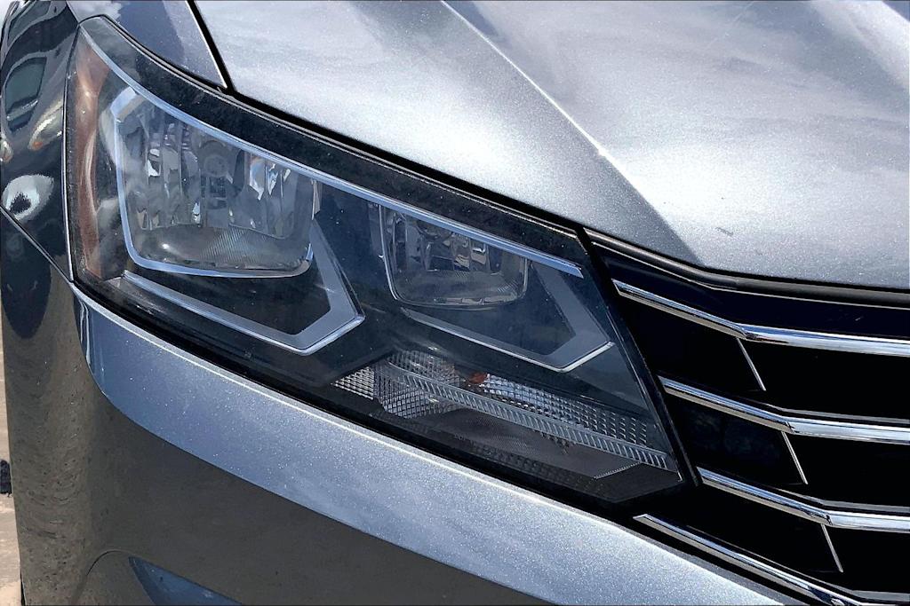 Thumbnail: 2019 Volkswagen Passat - 31