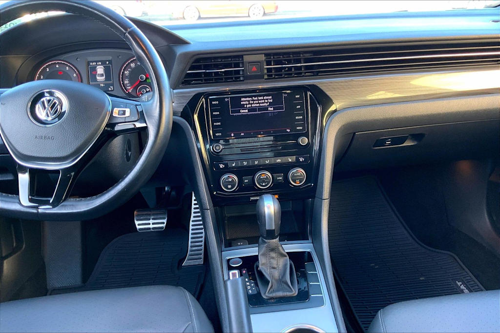 Thumbnail: 2021 Volkswagen Passat - 14