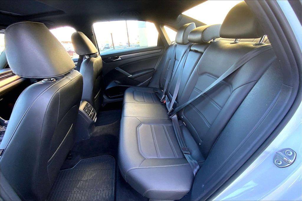 Thumbnail: 2021 Volkswagen Passat - 28