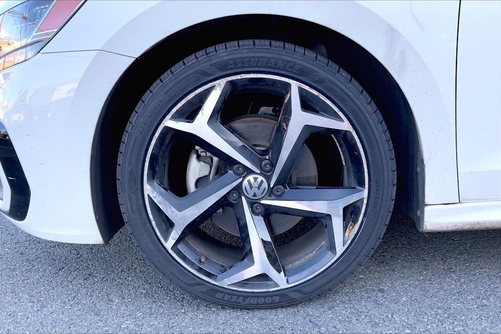 Thumbnail: 2021 Volkswagen Passat - 8