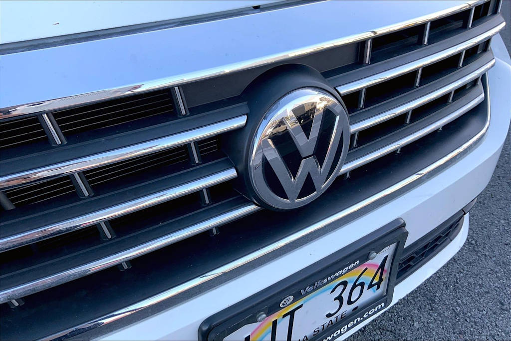 Thumbnail: 2021 Volkswagen Passat - 32