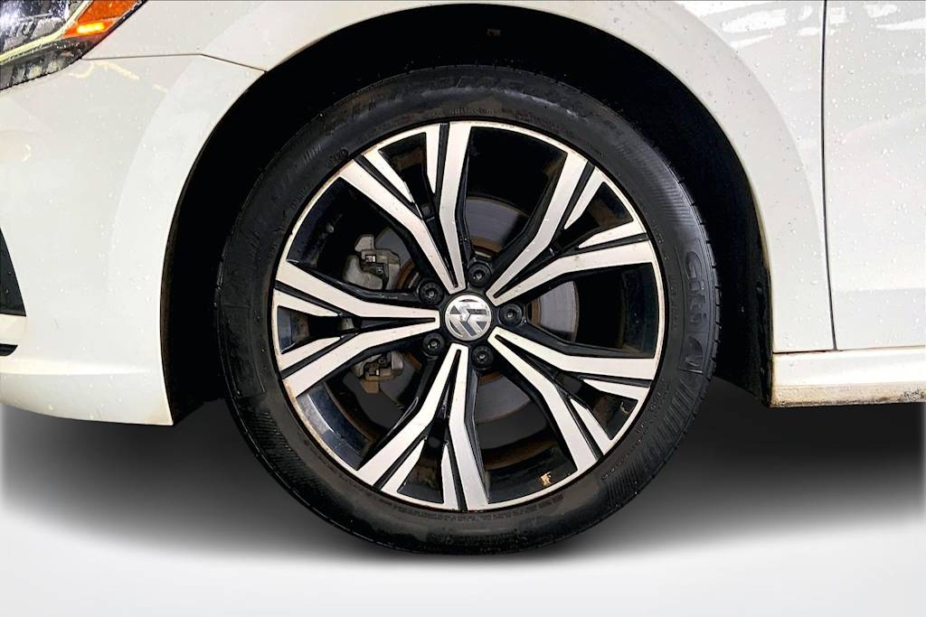 Thumbnail: 2021 Volkswagen Passat - 8