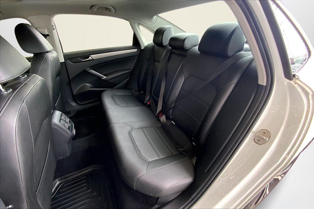 Thumbnail: 2021 Volkswagen Passat - 29